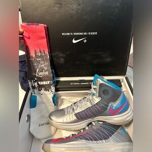Nike Lunar Hyperdunk WBF - Wolf Grey/Fireberry-Dynamic Blue size 10.5
